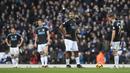 Ekspresi kekecewaan para punggawa West Bromwich Albion usai kebobolan empat gol tanpa balas saat melawan Tottenham Hotspurs pada laga Premier League di White Hart Lane stadium, London, (14/1/2017).  (EPA/Will Oliver)