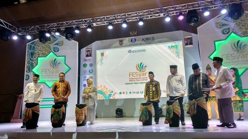 Bank Indonesia (BI) membuka Festival Ekonomi Syariah (FESyar) Kawasan Timur Indonesia (KTI) 2019 di Balikpapan, Kalimantan Selatan