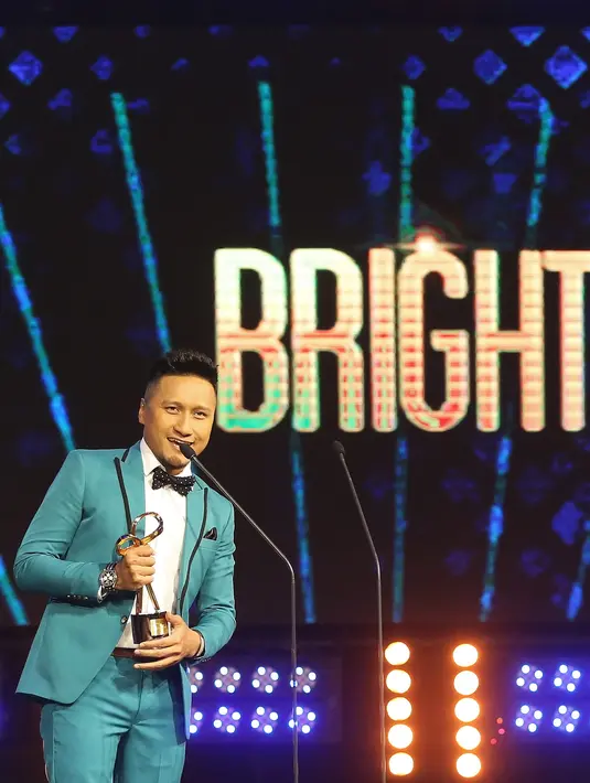 Namun sayangnya, hanya Arie saja yang dapat hadir untuk menerima penghargaan yang diumumkan oleh Gading Marten dan Ge Pamungkas itu. (Bambang E. Ros/Bintang.com)