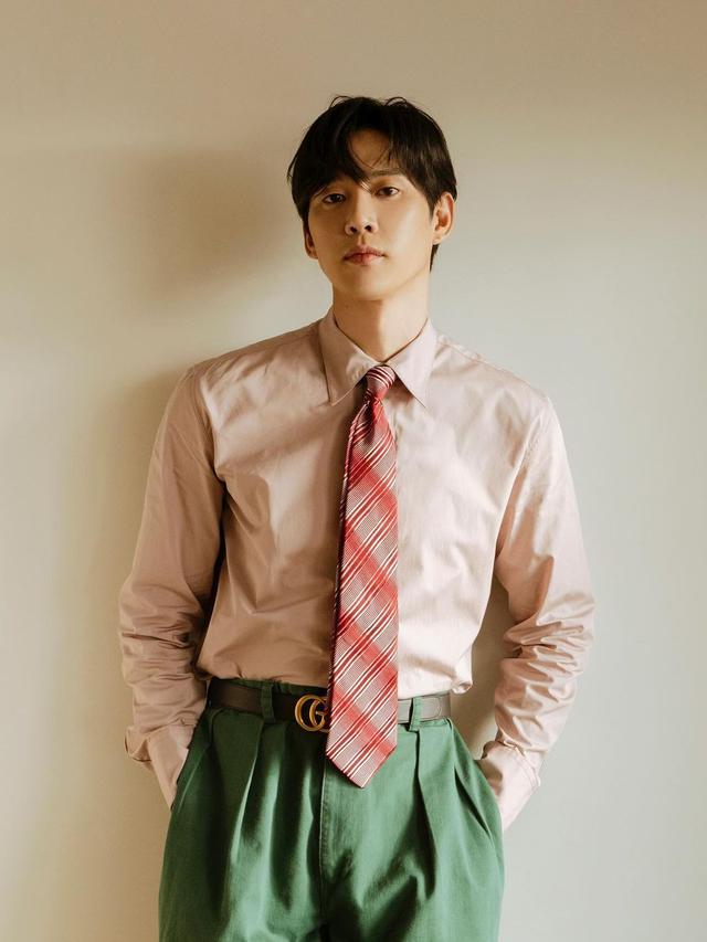 Park Sung Hoon Bantah Rumor Keturunan Chaebol, Ternyata Tumbuh Dalam Keluarga Miskin (doc: Instagram.com/@boxabum)