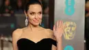 Dilansir dari HollywoodLife, banyak yang menganggap tubuh Angelina Jolie sudah tak lagi sehat. (DANIEL LEAL-OLIVAS  AFP)