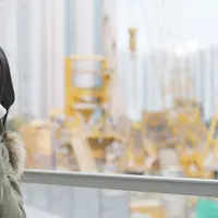 Ilustrasi perempuan mengalami pilek alergi. (c) leungchopan/Depositphotos.com