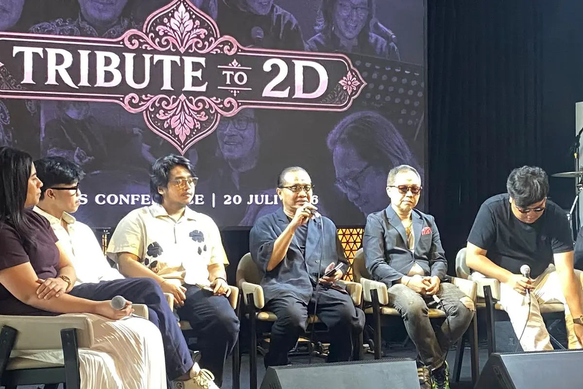 Deddy Dhukun berbicara dalam konferensi pers Tribute to 2D di Jakarta, Senin (20/7/2026). (Liputan6.com/Nola Vemiliana)