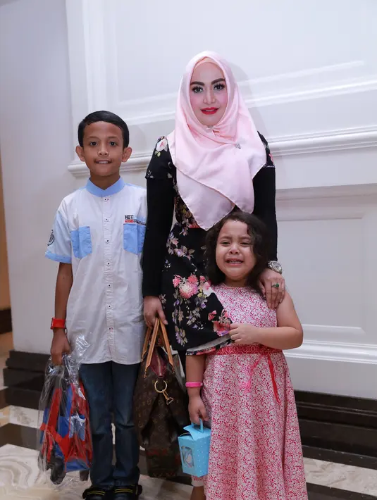 Ia sangat mengharapkan lebih kurus lagi. Saat ini berat Eddies sudah 55 kilogram. Dan masih ingin menurunkan lagi. (Galih W. Satria/Bintang.com)