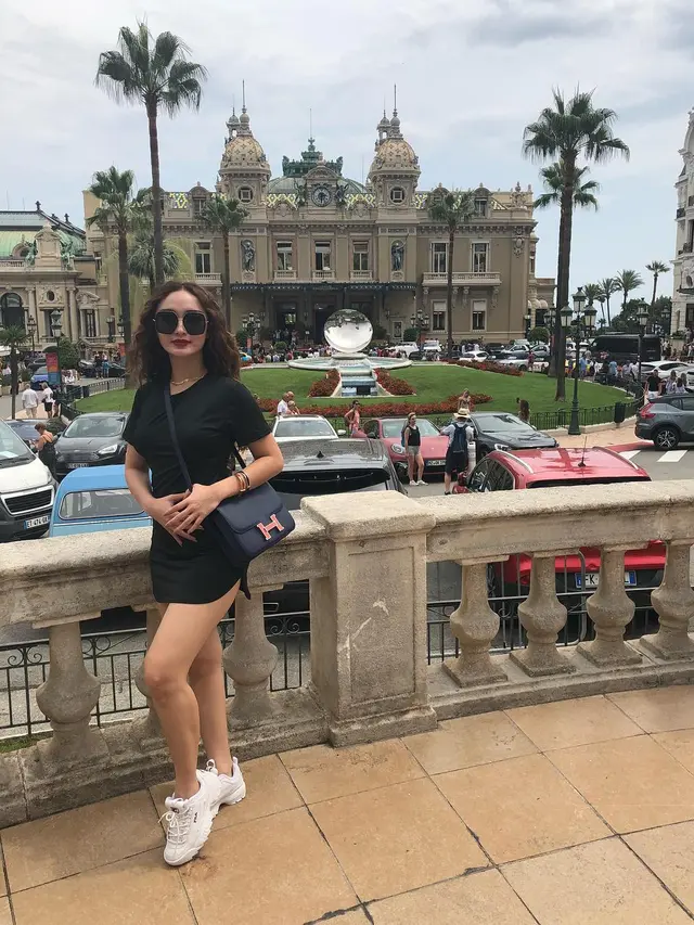 [Bintang] Zaskia Gotik