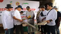 Kegiatan Bersih Lingkungan bersama Kementerian Sosial, pemulung Cilincing dan masyarakat sekitar Cilincing, Jakarta Utara pada hari Minggu (11/12)