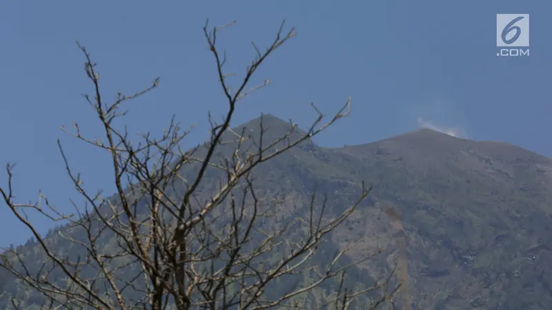 Berstatus Awas, Sebagian Warga di Lereng Timur Gunung Agung Masih Bertahan