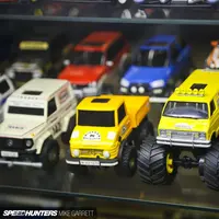 Begitu banyak mobil-mobilan yang menghiasi masa kecil anak-anak di era 90-an. Kamu pernah punya yang mana? (Via: speedhunters.com)