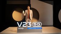 Yoga Samiaji, Senior Product Manager Vivo Indonesia memperkenalkan Vivo A23 5G. (Dok: Vivo)
