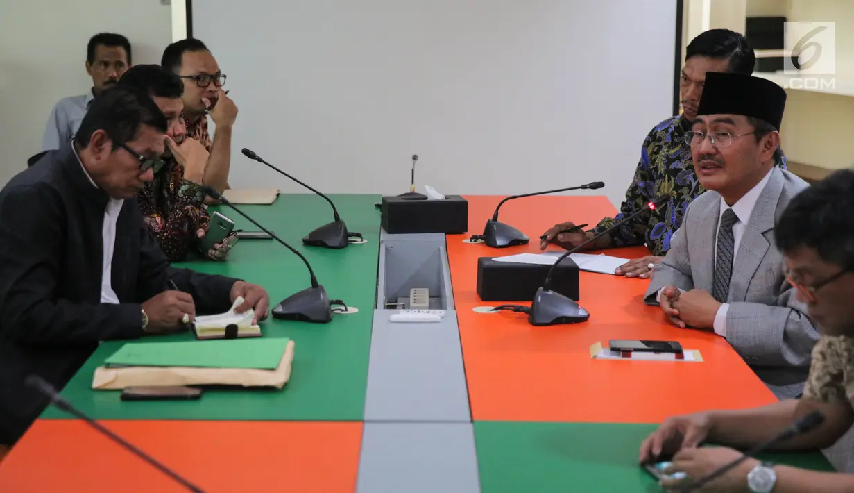 Suasana pertemuan yang dilakukan Pansus Hak Angket di Gedung ICMI, Jakarta, Kamis (7/9). Dalam pertemuan tersebut Pansus Angket membahas keberadaan dan soal tugas pokok dan fungsi serta kewenangan KPK. (Liputan6.com/Faizal Fanani)