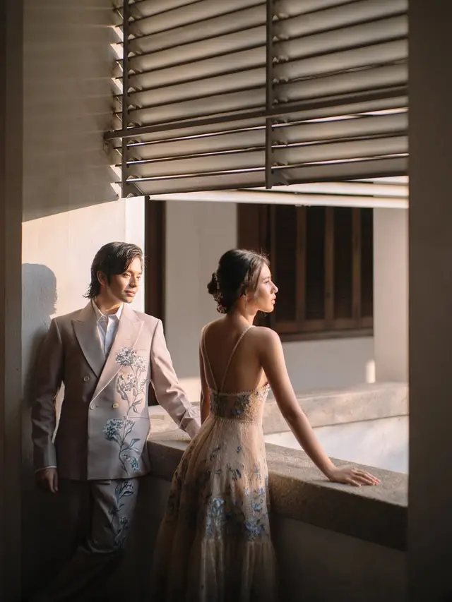 8 Foto Prewedding Angga Yunanda dan Shenina Cinnamon yang Bak Adegan Film Berbagai Genre