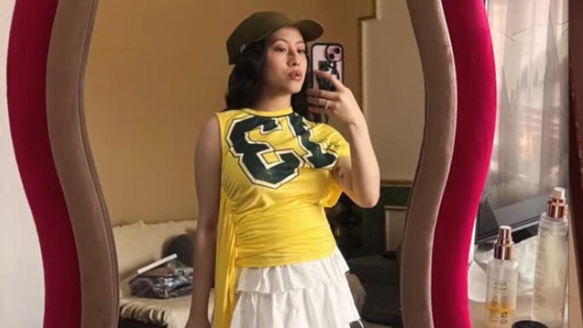 Calon Ibu Muda, OOTD Bumil Adhisty Zara Pamer Baby Bump