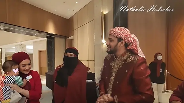 5 Potret Ustaz Kasif Heer dan Istri, Sempat Heboh Dijodohkan dengan Nathalie Holscher