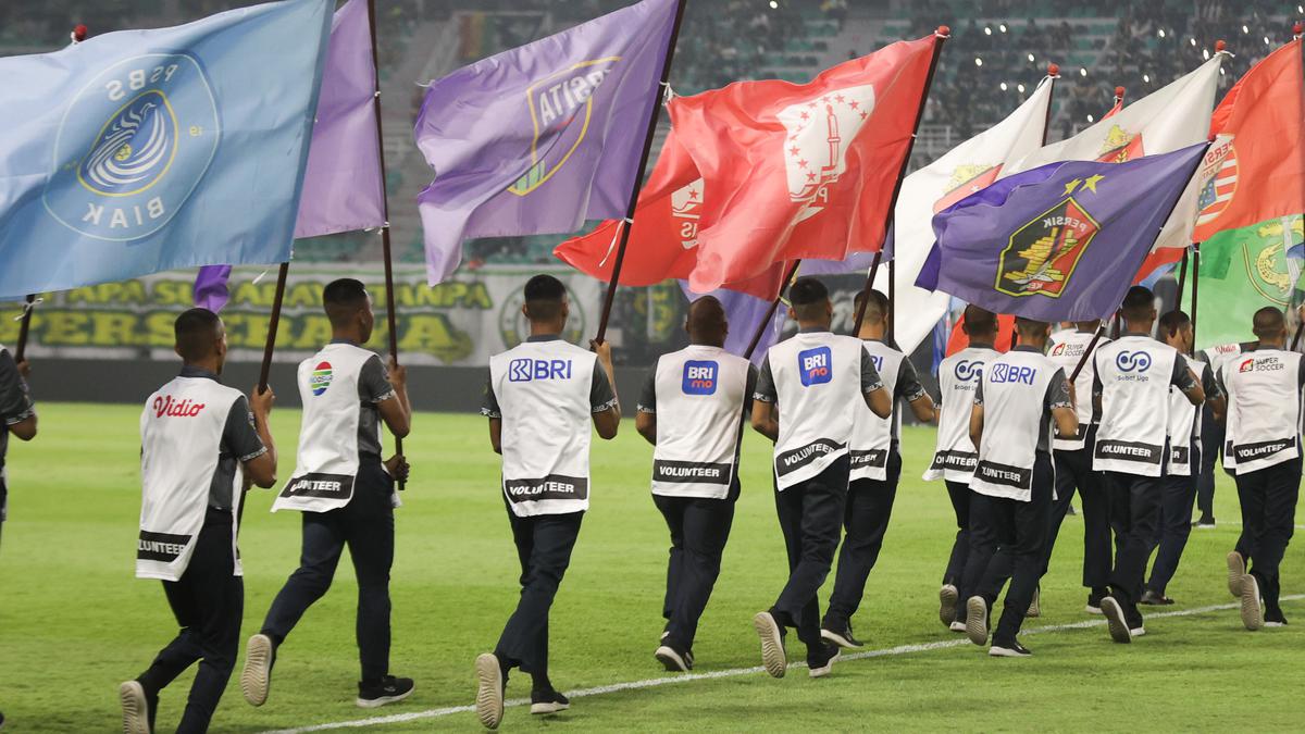 4 Fakta Menarik Hari Pertama BRI Super League 2025/2026: Gol-gol 'Berdarah' dan PSM Makassar Kena Sanksi FIFA!