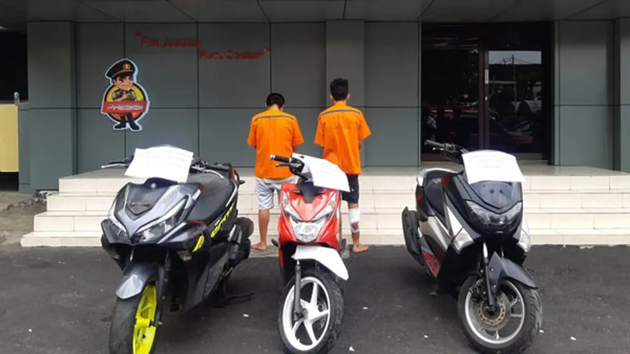 PNS pelaku pencurian kendaraan bermotor di Sulut yang diamankan polisi.