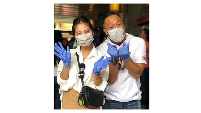 Virus Corona Meluas, Ini 7 Potret Seleb Bagi-Bagi Masker dan Hand Sanitizer