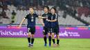 <p>Tiga pemain Jepang, Ritsu Doan, Koki Ogawa, dan Takumi Minamino, merayakan keberhasilan mencetak gol ke gawang Timnas Indonesia dalam laga Kualifikasi Piala Dunia 2026 zona Asia di Stadion Utama Gelora Bung Karno (SUGBK) Senayan, Jakarta, Jumat (15/11/2024). (Bola.com/Abdul Aziz)</p>