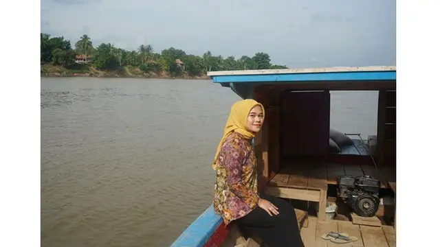 6 Potret Jialyka Maharani, Anggota DPD Termuda yang Pimpin Sidang Pelantikan