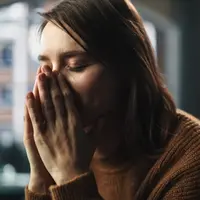 Menyembuhkan diri dari toxic relationship/copyright shutterstock/GorodenKoff