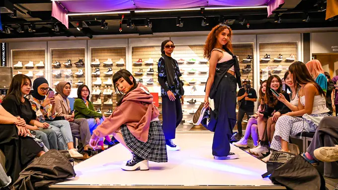 Lebih Berani Berekspresi, Converse Hadirkan Desain Baru Sneakers Hasil Kolaborasi dengan Seniman Perempuan