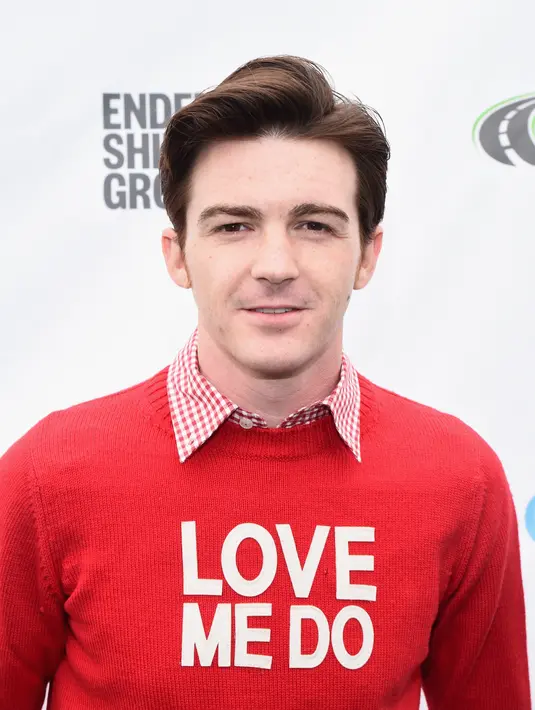 Drake Bell berpikir bahwa Ariana Grande adalah tidak lebih dari seorang gadis kaya yang manja. Beberapa orang pun setuju dengan pendapatnya yang sempat menuai kontroversi tersebut. (AFP/Bintang.com)