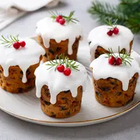 ilustrasi christmas puding/Anna_Pustynnikova/Shutterstock