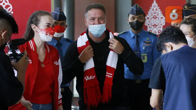 Foto: Mantan Pemain MU dan Liverpool Micheal Owen Tiba di Jakarta