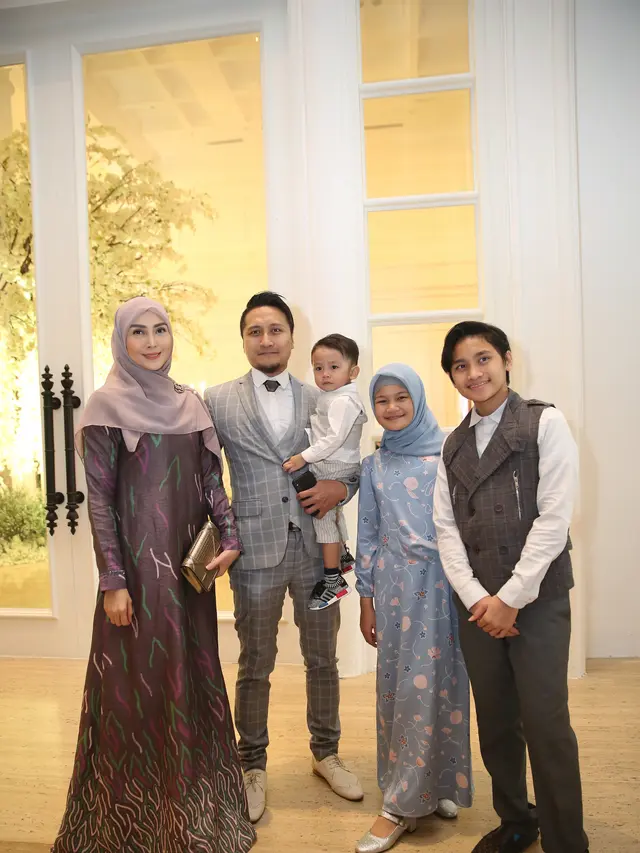 [Fimela] Arie Untung - Fenita Arie