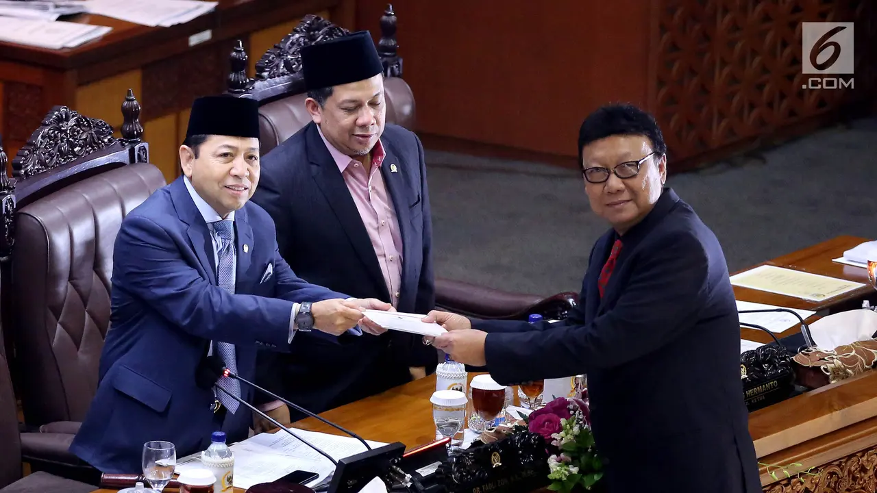 Ketua DPR Sahkan UU Pemilu, Empat Fraksi Pilih Walk Out