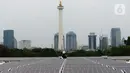 Teknisi melakukan pemeriksaan instalasi panel surya di Masjid Istiqlal, Jakarta, Kamis (3/9/2020). Sebanyak 506 panel surya dengan kapasitas untuk pencahayaan area masjid dengan total daya sebesar 150.000 watt atau setara dengan daya 115 rumah dengan langganan 1300 watt. . (merdeka.com/Imam Buhori)