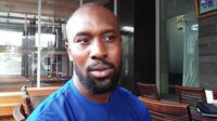 Carlton Cole meminta menit bermain yang lebih banyak untuk membuktikan diri pantas bermain di Persib Bandung. (Bola.com/Erwin Snaz)