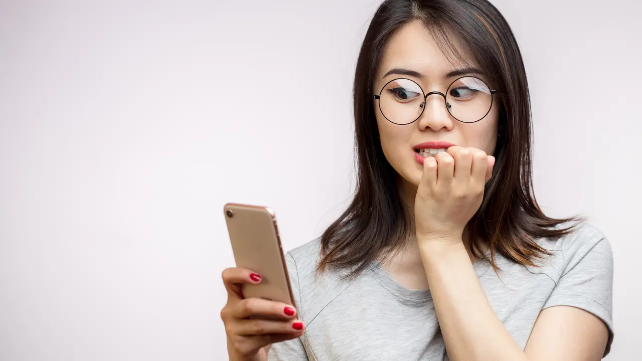 perempuan dan kencan online