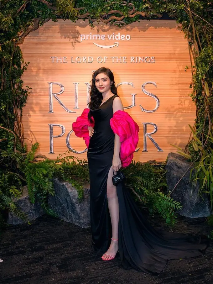 Stuart Weitzman Ikut Meriahkan Busana Selebriti Tanah Air di Acara Red Carpet Gala Premiere