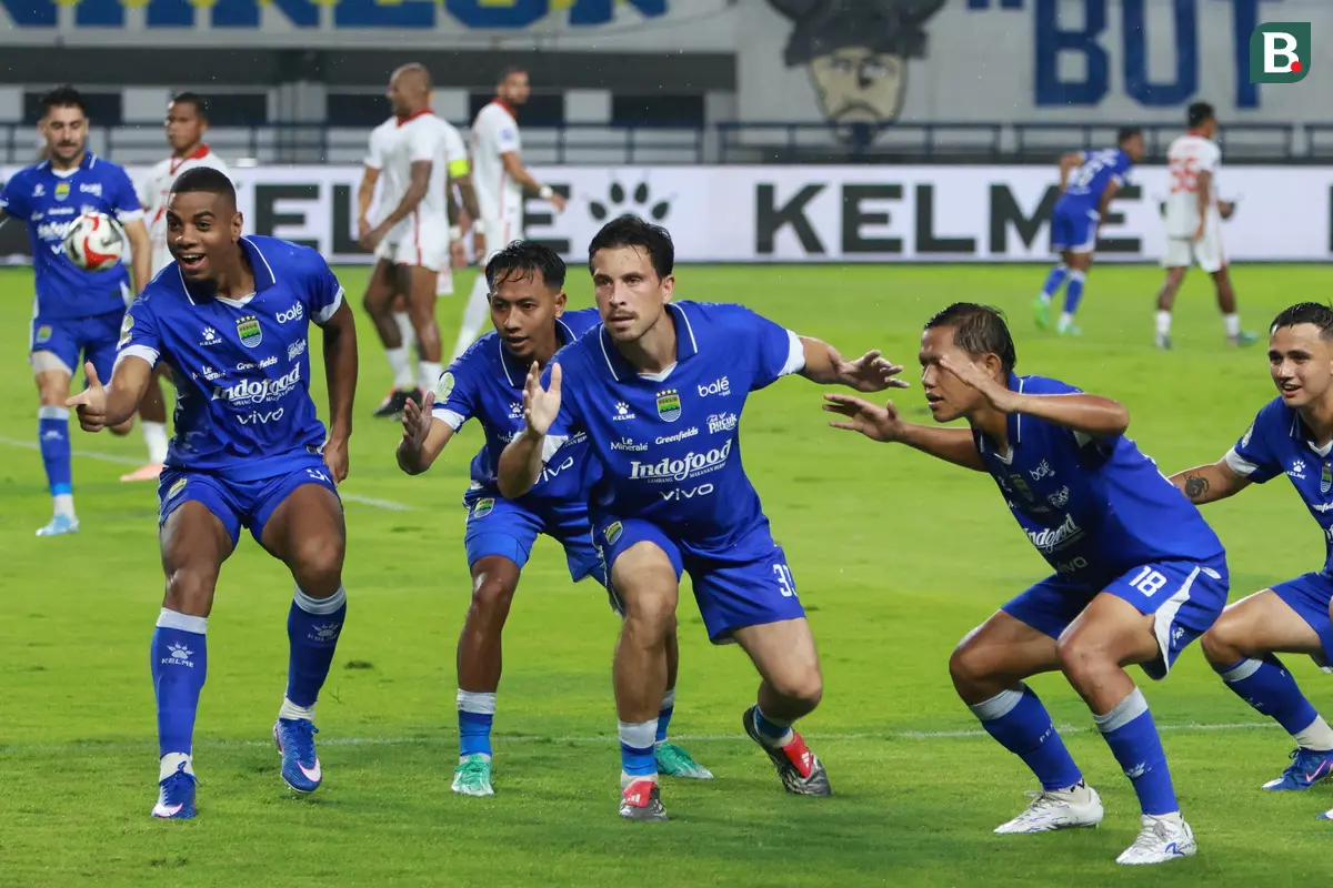 Foto: Jinakkan Malut United, Persib Bandung Kukuh di Puncak Klasemen BRI Super League