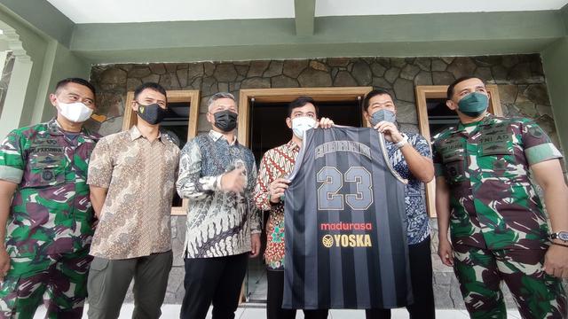 West Bandits Combiphar Solo