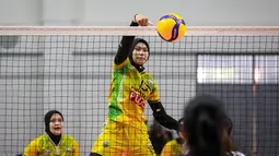 Bermain sebagai Outside Hitter (OH), Hany sempat membela beberapa tim top Proliga seperti Jakarta BNI 46, Jakarta Pertamina Energy, dan Bandung Bank Jabar Banten. (Bola.com/Bagaskara Lazuardi)