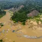 Penampakan aktivitas tambang emas ilegal di Kawasan Hutan Lindung Sungai Batanghari Kabupaten Solok Selatan. (Dokumentasi BNPB/ Istimewa)