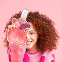 Tous Love Me tak hanya sekedar parfum, namun diciptakan sekaligus sebagai aksesori cantik layaknya sebuah perhiasan bagi para perempuan.