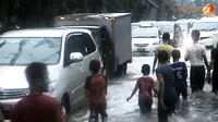 Akibat Hujan Lebat, Bekasi Ikut Tergenang Banjir