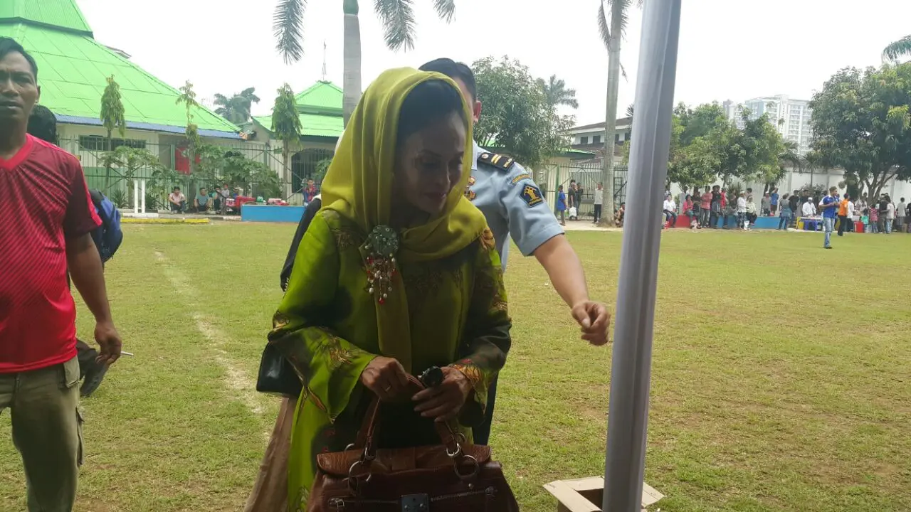 Istri Antasari Azhar, Ida Laksmiwati