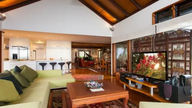 [Bintang] Rumah Chris Hemsworth