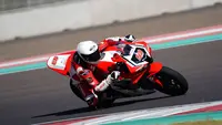 Pembalap Astra Honda Racing Team (AHRT) Fadillah Arbi Aditama kala menjajal Sirkuit Mandalika dalam sesi latihan bebas ARRC Mandalika 2023, Jumat (11/8/2023). (Dok. AHRT)