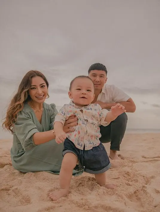 <p>Bahkan Nikita Willy juga diprotes lantaran membiarkan anaknya tidur sendiri. [Foto: instagram.com/nikitawillyofficial94]</p>