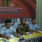 Kantor Imigrasi Kelas II Cirebon memberi keterangan pers usai penangkapan WNA asal Jerman di Indramayu. Foto (Liputan6.com / Panji Prayitno)