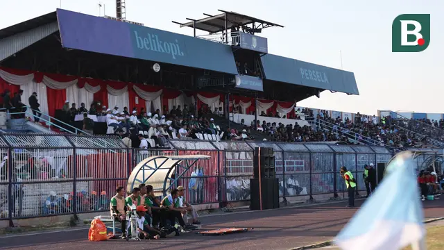 Tribune Barat Surajaya - Persela Lamongan Vs Persijap Jepara di Liga 2 2023/2024