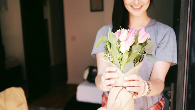 Sisi Lain Asmara Pemilik Zodiak Timbangan: Romantis tapi Menyimpan Kendala