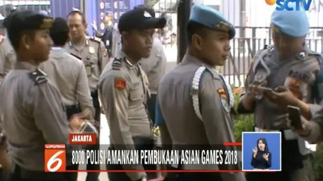 Dua hari jelang pembukaan pesta olahraga Asian Games 2018, aparat kepolisian menjaga ketat Stadion Gelora Bung Karno (GBK) Senayan, Jakarta.
