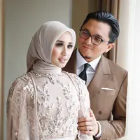 Laudya Cynthia Bella dan Engku Emran. (Instagram/theleonardi)