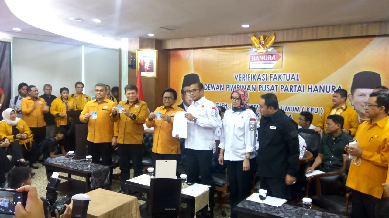 DPP Partai Hanura dinyatakan lolos verifikasi faktual oleh Komisi Pemilihan Umum (KPU). (Liputan6.com/Nafiysul Qodar)