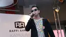 Raffi Ahmad menyanyikan lagu dalam albumnya (Galih W. Satria/Bintang.com)